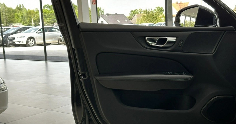 Volvo V60 cena 129900 przebieg: 164529, rok produkcji 2019 z Sztum małe 781